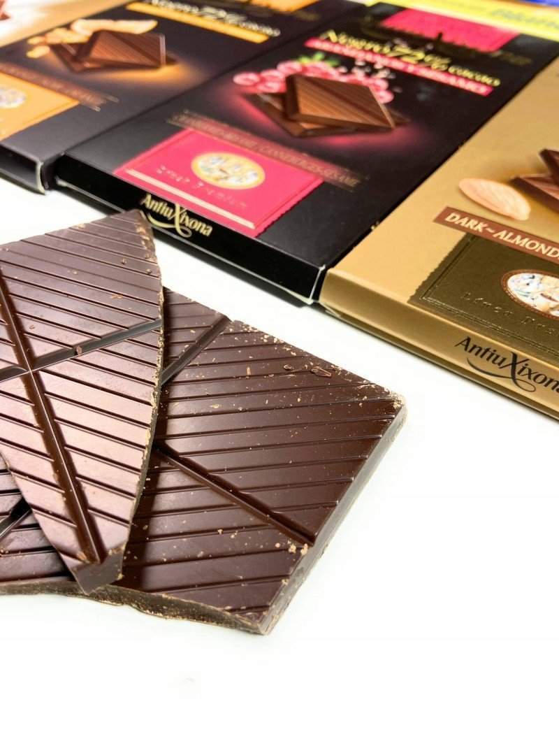 Lote 7 Chocolates de la marca Antiu Xixona - Calidad Premium Extrafino-ChocolateSI-70%,80%,antiu xixona,Chocolate Blanco,Chocolate Negro,Con Almendras,Con Frutas,Con Leche,Lotes