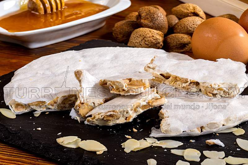 Tortas de Turrón de Alicante Bote Hojalata-ChocolateSI-Con Almendras,Sin Gluten,Sin Lactosa,Tortas,turrones artesanos