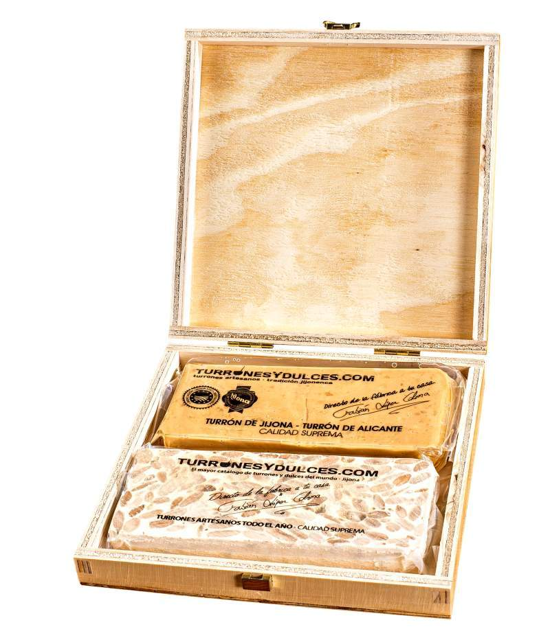 Lote de 2 Turrones Artesanos en Estuche de Pino (Jijona y Alicante)-ChocolateSI-Blandos,Cajas,Con Almendras,Duro,Estuches,Grandes,Lotes,Sin Gluten,Sin Lactosa,turrones artesanos